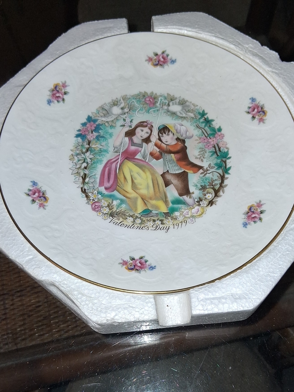 Valentine Plate White Porcelain Decorative Plate (SKU AB2)